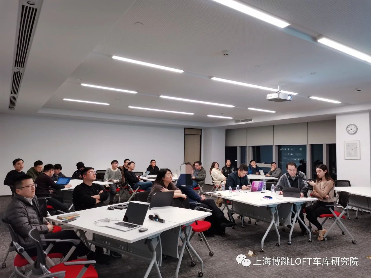 山东杭州LOFT车库专题会