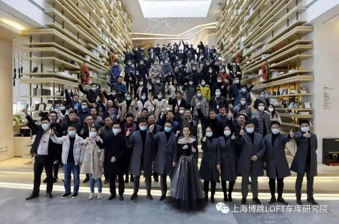 山东全国一百多人在华侨城汉口道6号参观研讨LOFT专利车库技术！